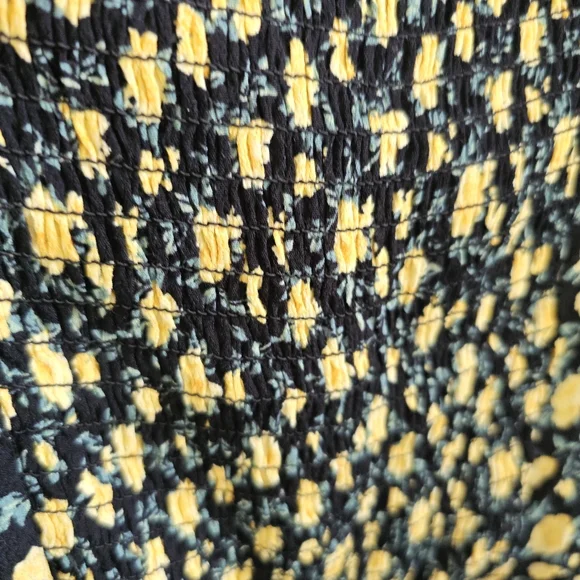 F21 Floral Crop Top - Picture 4 of 6